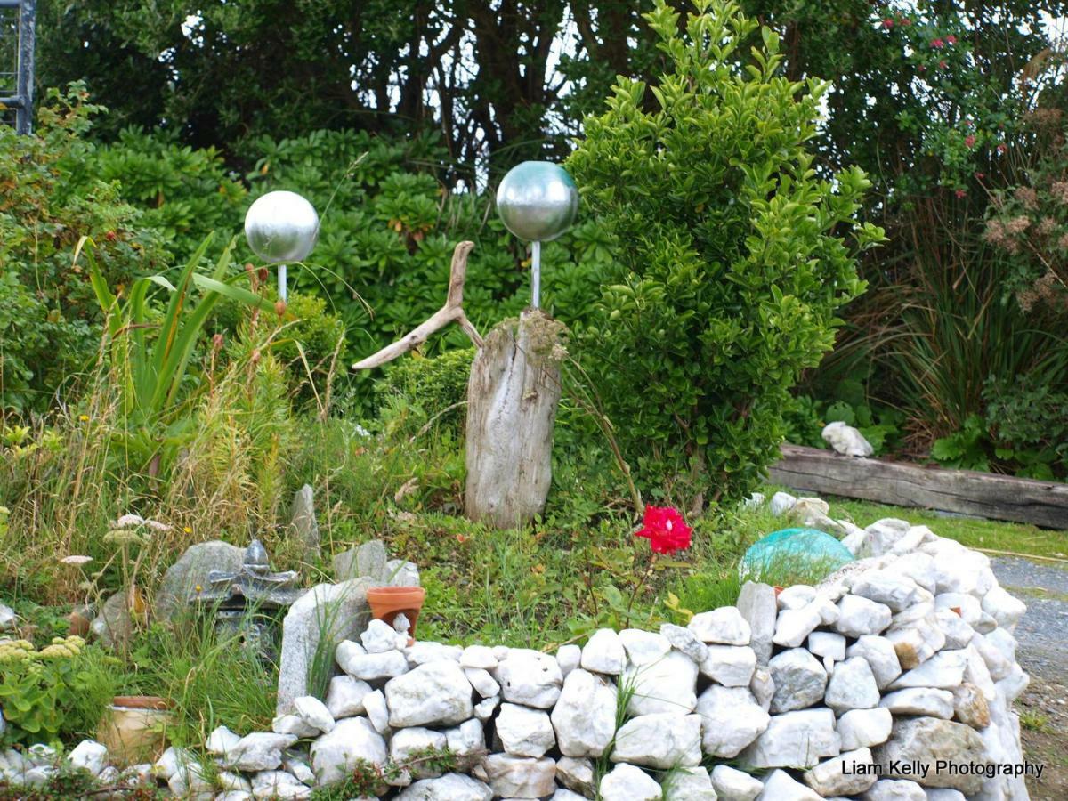 Lakefield Gallery Keel  Luaran gambar